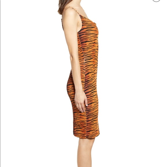 🌹🌹 NWT Absolutely Gorgeous new sleeveless dress - Picture 4 of 4